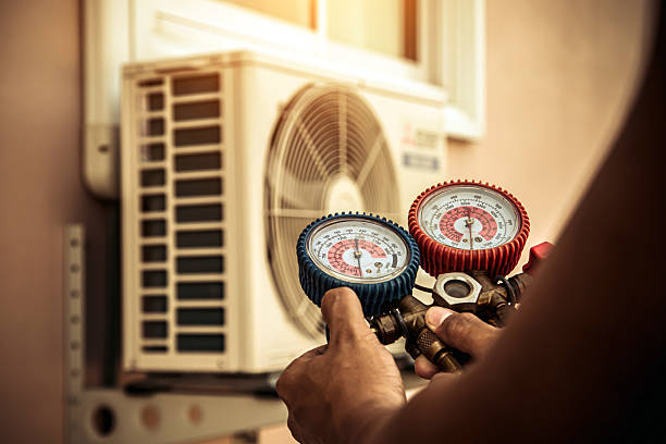 Professional Hvac technician working in Wilmington, OH
